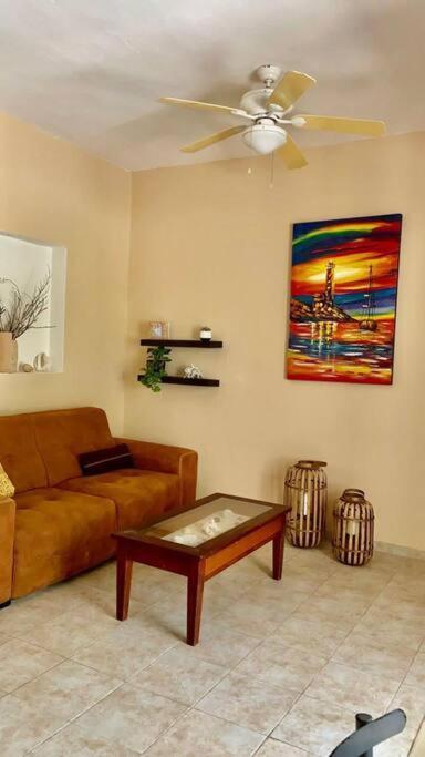 Beachfront Apartment With Swimming Pool. One Bedroom Celestun Exteriör bild