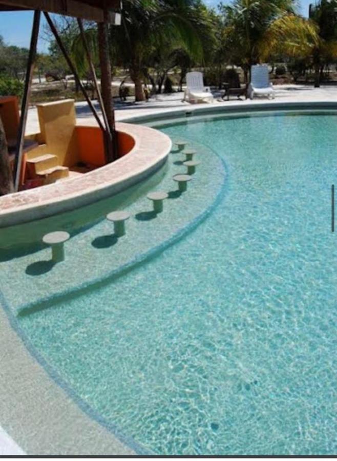 Beachfront Apartment With Swimming Pool. One Bedroom Celestun Exteriör bild
