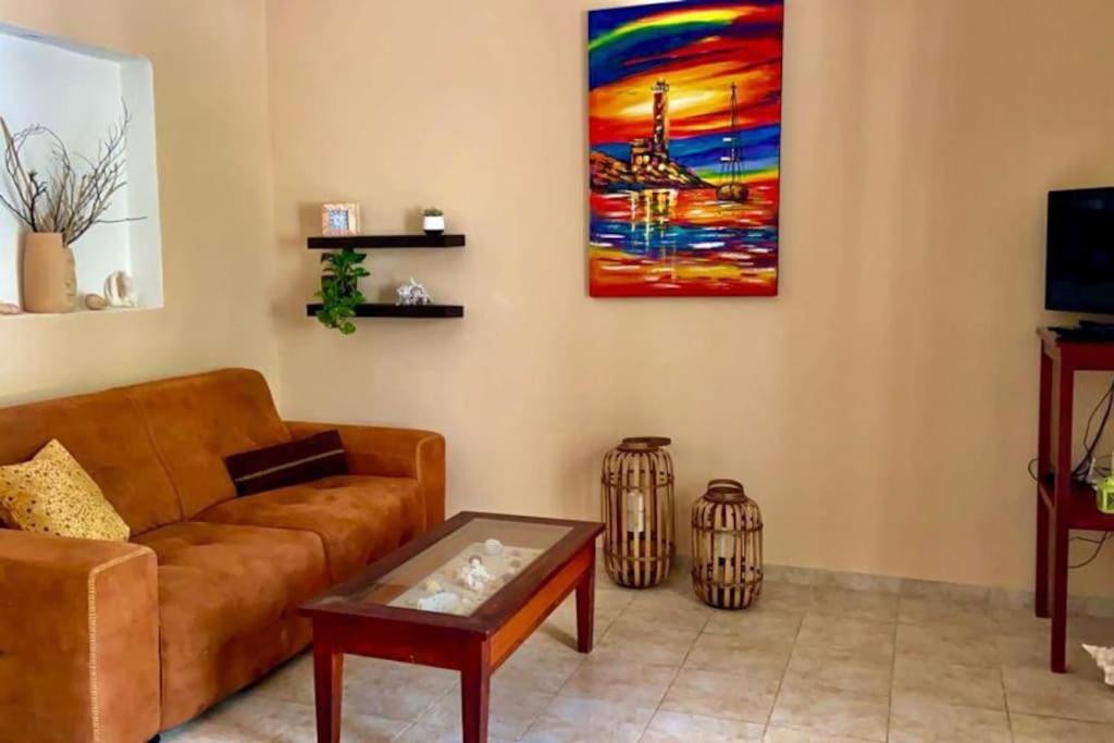 Beachfront Apartment With Swimming Pool. One Bedroom Celestun Exteriör bild